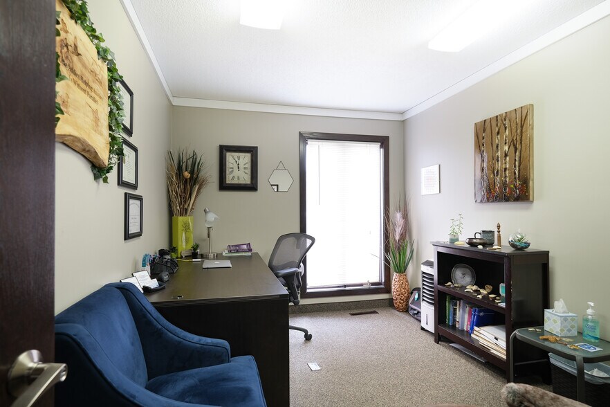 More Photos Of 931 E Madison Ave, Mankato Office Residential For Lease