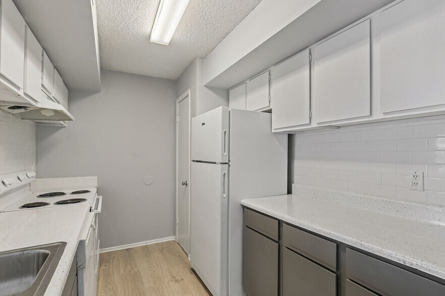 More Photos Of 4610 N Armenia Ave, Tampa Apartments For Sale