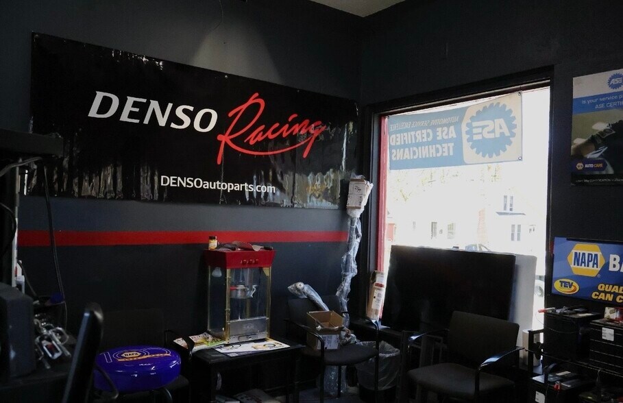 More Photos Of 1534 New Haven Ave, Milford Auto Repair For Sale