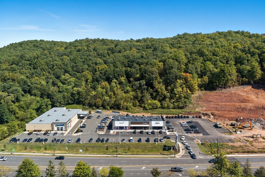 More Photos Of 297-305 New Britain Avenue, Plainville General Retail For Lease