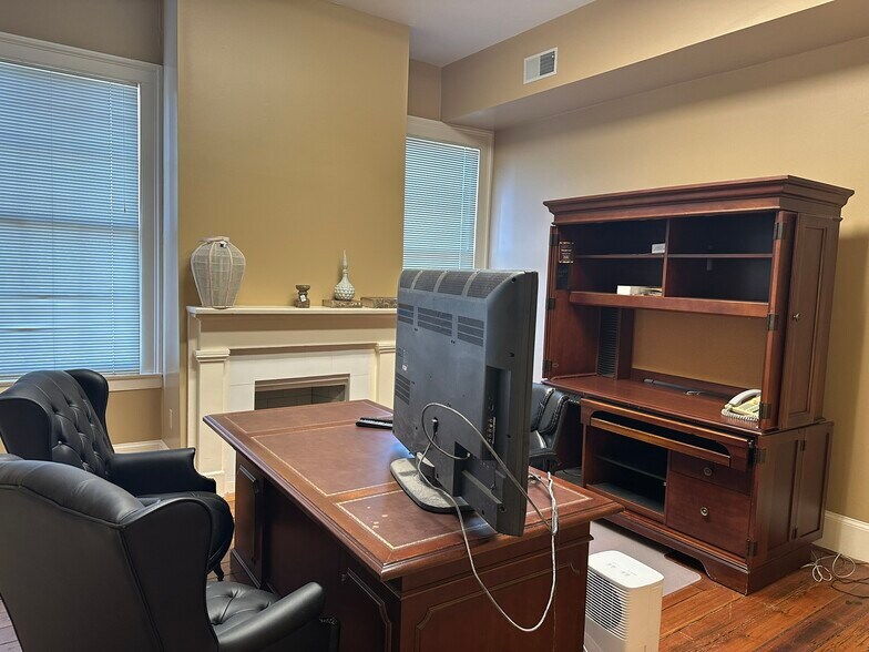 More Photos Of 431 Walker St, Augusta Loft Creative Space For Lease