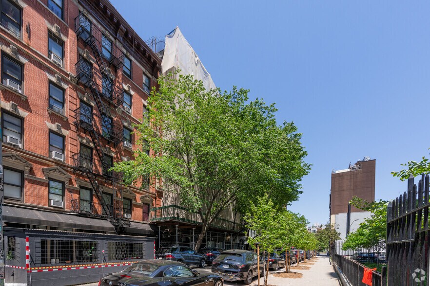 More Photos Of 237-239 Eldridge St, New York Apartments For Lease