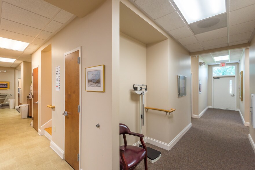 More Photos Of 897 Von Kolnitz Rd, Mount Pleasant Medical For Lease