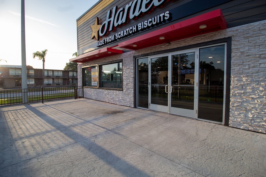 More Photos Of 504 W Vine St, Kissimmee Restaurant For Sale