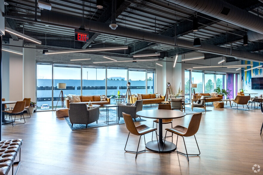 More Photos Of 3540 Toringdon Way, Charlotte Coworking Space