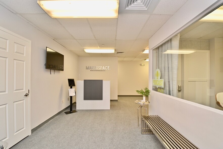 More Photos Of 10903 Indian Head Hwy, Fort Washington Office For Lease
