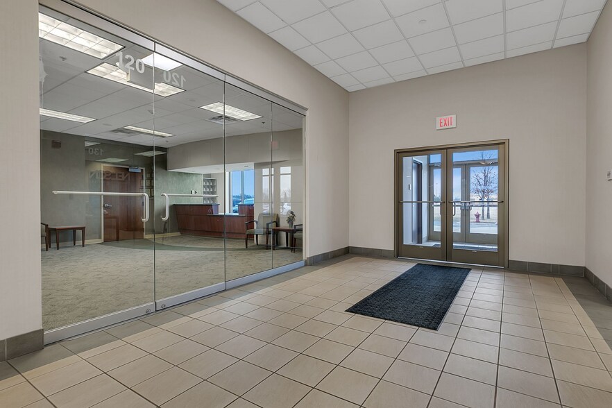 More Photos Of 2351 Connecticut Ave S, Sartell Office For Lease