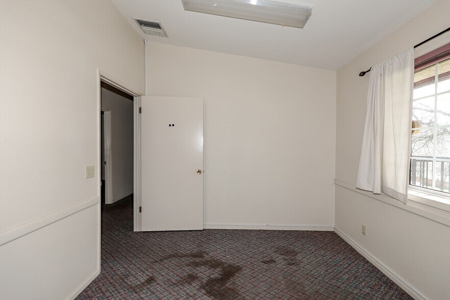 More Photos Of 5320 State Highway 49, Mariposa Office Residential For Sale