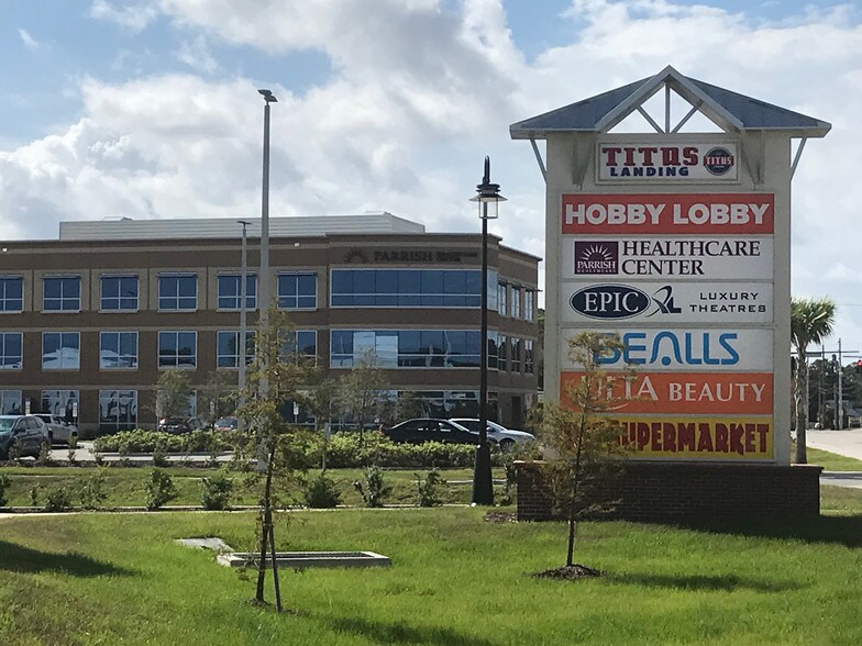 More Photos Of 2500-2512 S Hopkins Ave, Titusville Freestanding For Lease