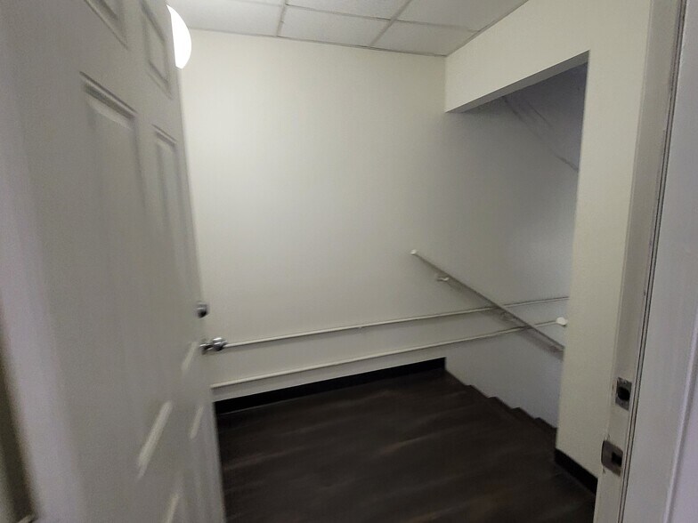 More Photos Of 800 S Rochester Ave, Ontario Warehouse For Lease