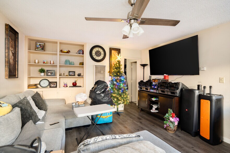 More Photos Of 6509 Brynhurst Ave, Los Angeles Apartments For Sale