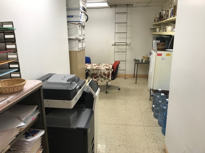 More Photos Of 69 Catharine St, Poughkeepsie Office For Sale