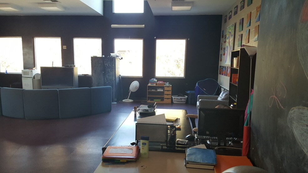 More Photos Of 419 Emancipation Ave, Houston Assisted Living For Lease