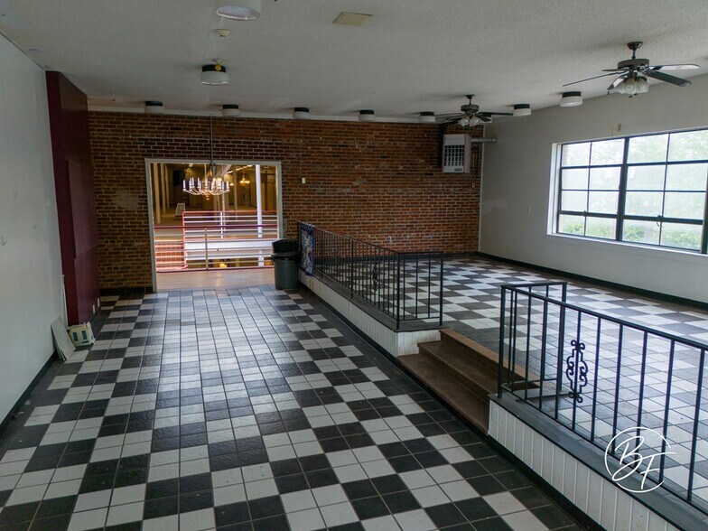More Photos Of 144 Runnymeade rd, Bunker Hill General Retail For Sale