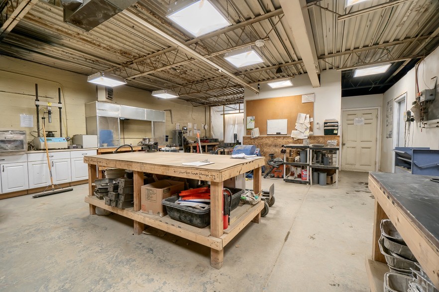 More Photos Of 66 Southgate St, Worcester Research And Development For Sale