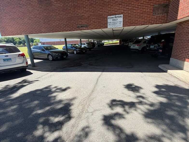More Photos Of 171 Market Sq, Newington Office For Sale