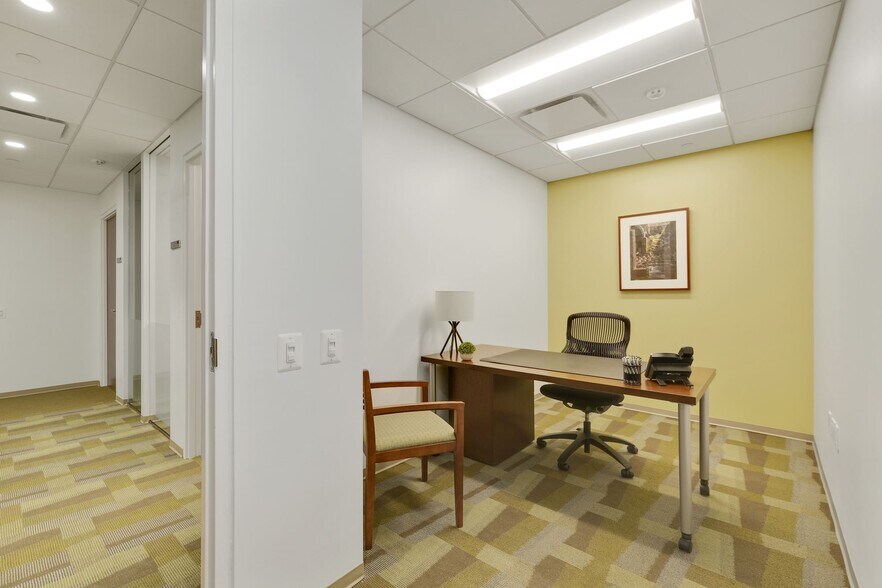 More Photos Of 1050 30th St NW, Washington Coworking Space