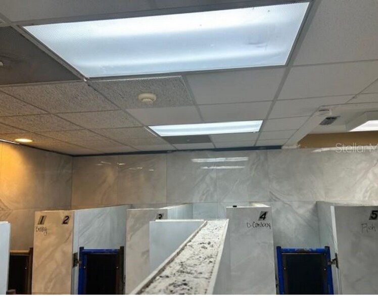 More Photos Of 3468 E State Road 436, Apopka Veterinarian Kennel For Sale