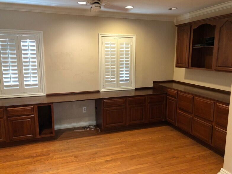 More Photos Of 610 S 7th St, Las Vegas Office For Lease