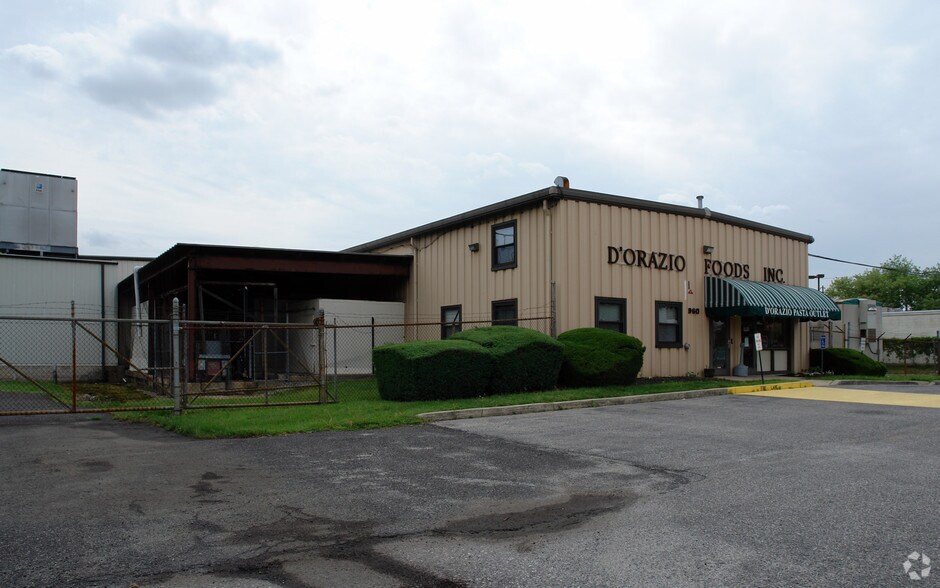 More Photos Of 960 Creek Rd, Bellmawr Food Processing For Lease