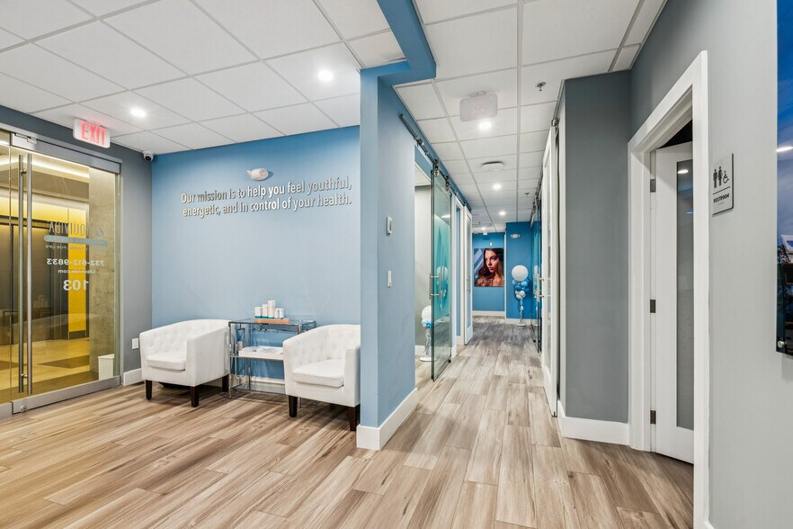 More Photos Of 55 Willow Ln, Marlboro Medical For Lease