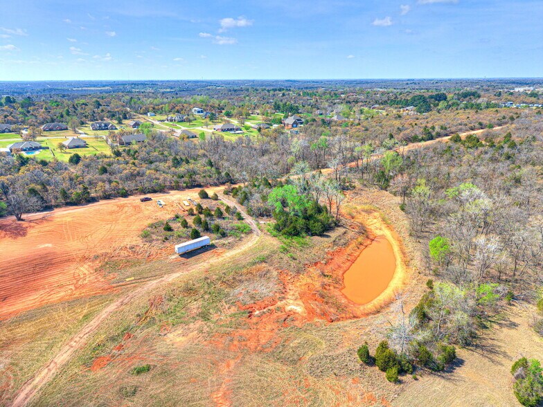 More Photos Of 6625 S Hiwassee Rd, Oklahoma City Showroom For Sale