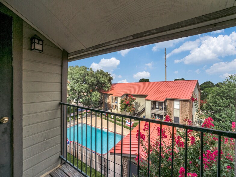 More Photos Of 7737 Skolout St, San Antonio Apartments For Sale