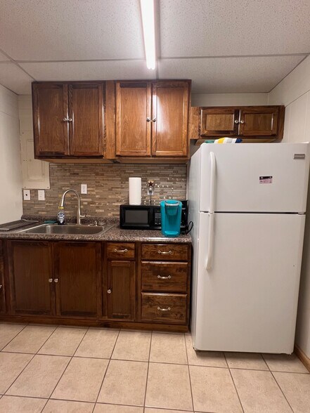 More Photos Of 7680 Highway 67, Comanche Office For Sale