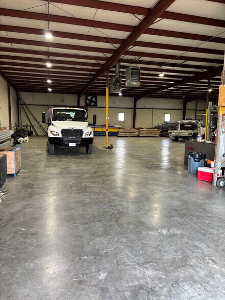 More Photos Of 2403 Kline Ave, Nashville Warehouse For Lease
