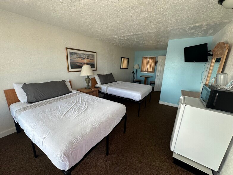 More Photos Of 4906 Atlantic Ave, Wildwood Hotel For Sale