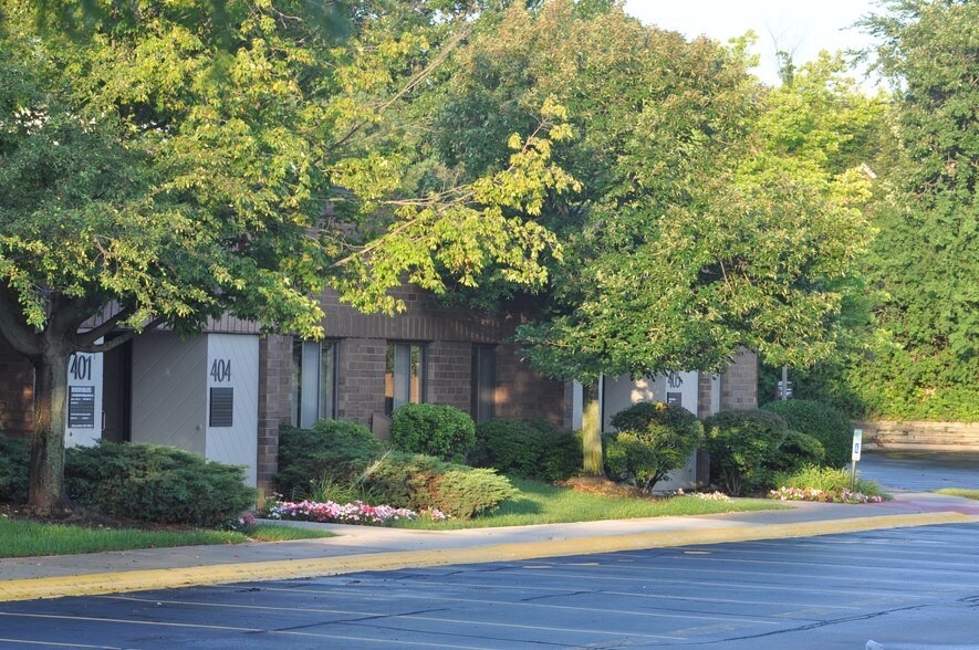 More Photos Of 1535 Lake Cook Rd, Northbrook Unknown For Lease