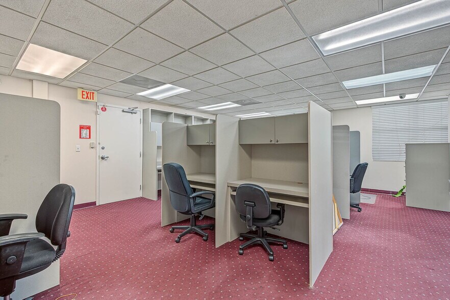 More Photos Of 7765 SW 87th Ave, Miami Medical For Sale