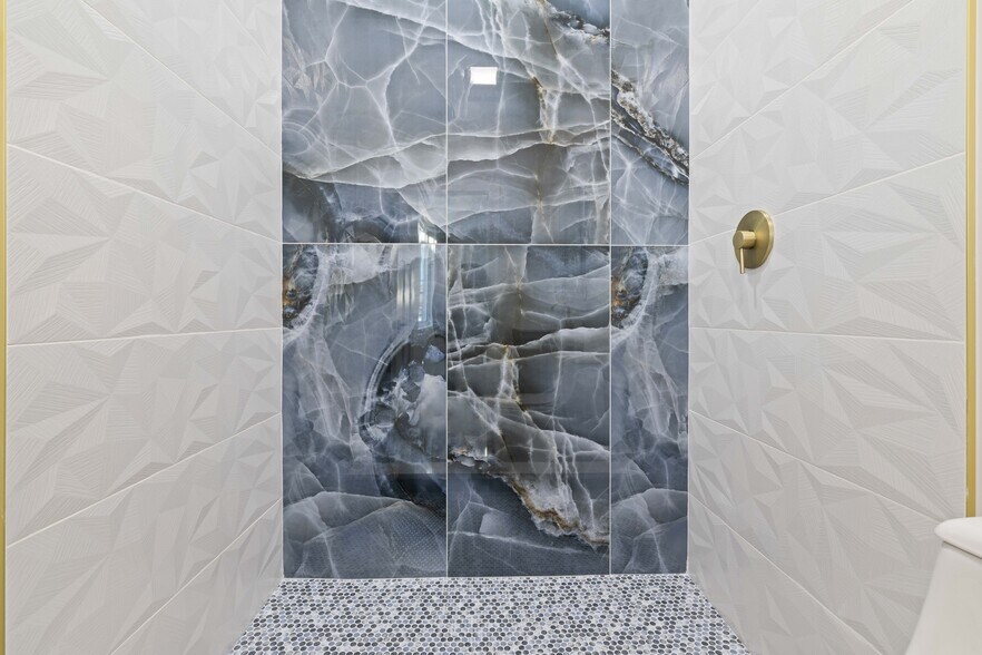 More Photos Of 2632 W 21st St, Chicago Multifamily For Sale