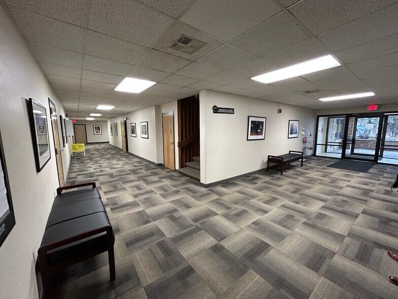 More Photos Of 1580 Elmwood Ave, Rochester Medical For Lease