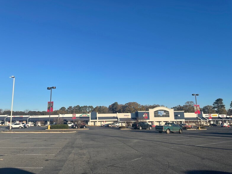 More Photos Of 1448 E Main St, Rock Hill Storefront For Lease