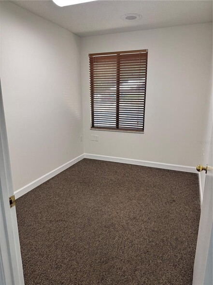 More Photos Of 17 NW 33rd Ct, Gainesville Office For Lease