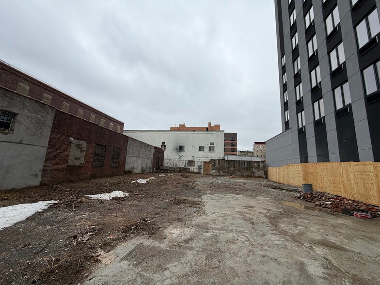 More Photos Of 447 E 166th St, Bronx Land For Lease