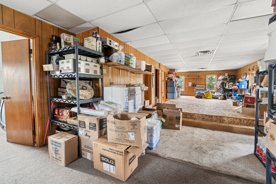 More Photos Of E9102 State Road 96 Hwy, Fremont Restaurant For Sale