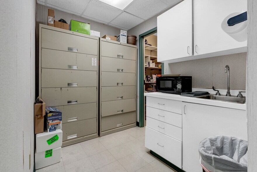 More Photos Of 4171 Marietta St, Powder Springs Medical For Lease