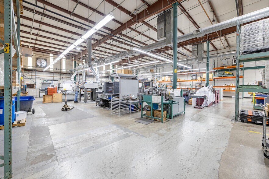 More Photos Of 2000 Kentucky St, Bellingham Warehouse For Sale