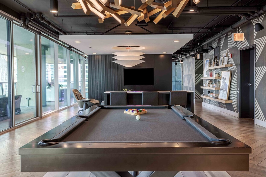 More Photos Of 200 E Illinois St, Chicago Apartments For Sale