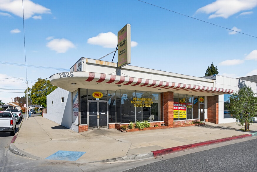More Photos Of 2925-2927 Burbank Blvd, Burbank Storefront For Sale