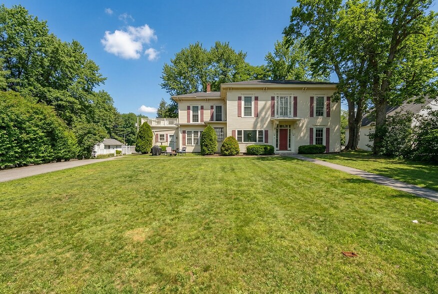 More Photos Of 223 High St, Somersworth Multifamily For Sale