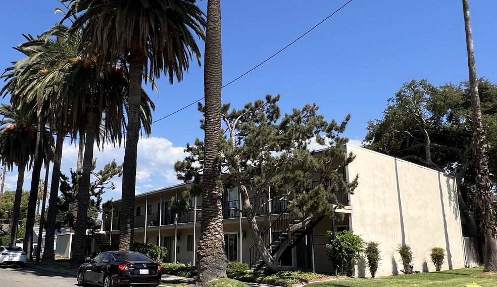 Primary Photo Of 238 S 4th Ave, Covina Apartments For Sale