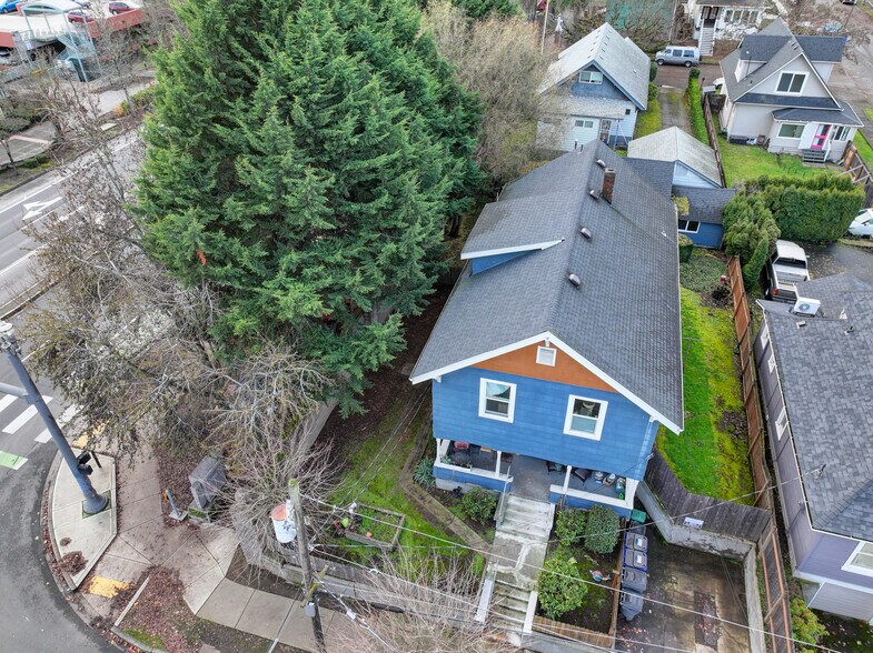 More Photos Of 1512 Franklin St, Vancouver Apartments For Sale