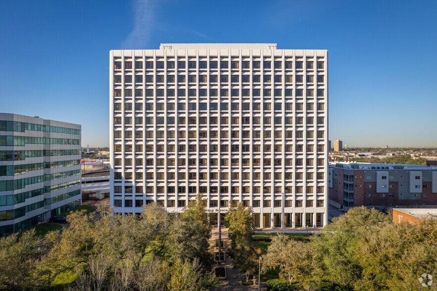 More Photos Of 6200 Savoy Dr, Houston Office For Lease