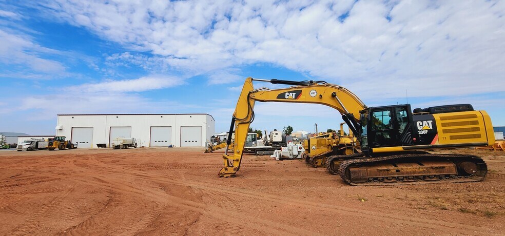 More Photos Of 860 35th Ave E, Dickinson Warehouse For Sale