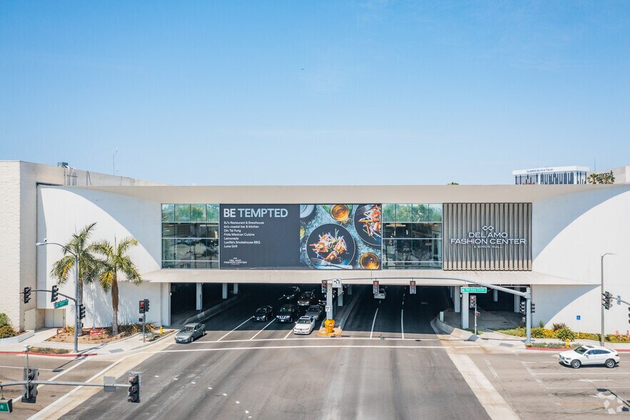 More Photos Of 21712 Hawthorne Blvd, Torrance General Retail For Lease