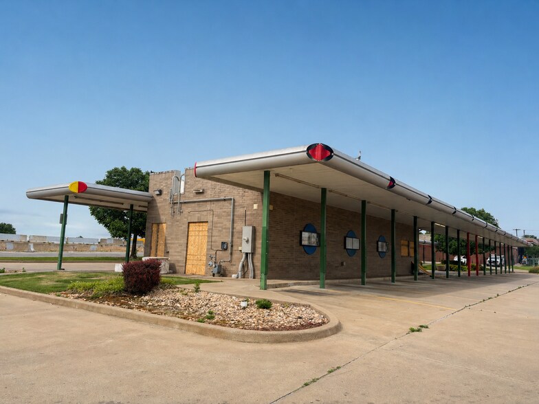 More Photos Of 1919 S Memorial Dr, Tulsa Fast Food For Lease