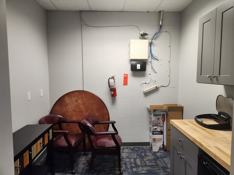 More Photos Of 1120 E Kennedy Blvd, Tampa Office For Sale